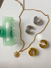 Cargar imagen en el visor de la galería, Chunky Hoops plateados
